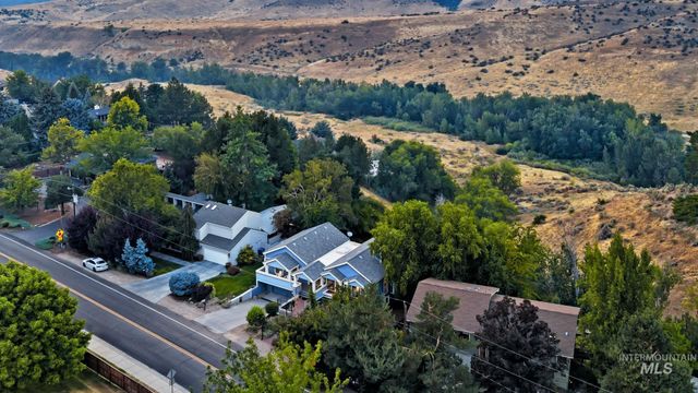 1750 E Shaw Mountain Rd, Boise, ID 83712