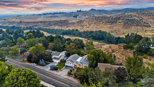 1750 E Shaw Mountain Rd, Boise, ID 83712