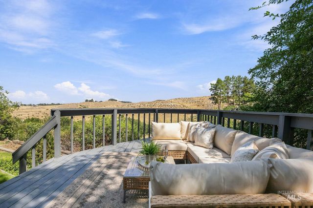 1750 E Shaw Mountain Rd, Boise, ID 83712