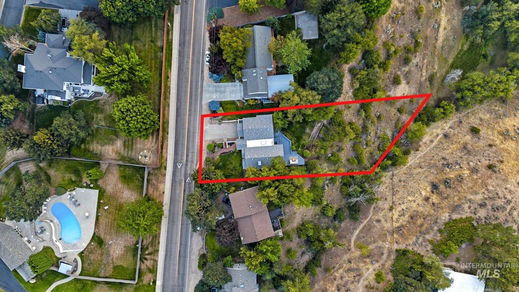 1750 E Shaw Mountain Rd, Boise, ID 83712 photo 3