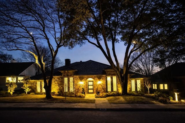 9018 Woodhurst Drive, Dallas, TX 75243