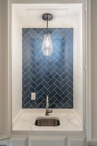 9018 Woodhurst Drive, Dallas, TX 75243