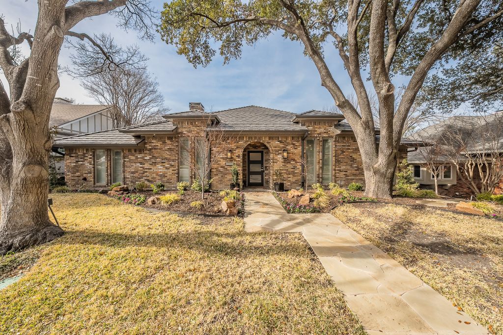 9018 Woodhurst Drive, Dallas, TX 75243