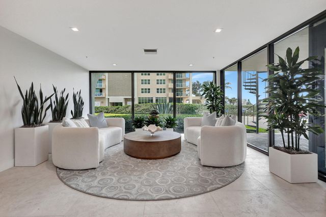 5460 N Ocean Drive 7-A, Singer Island, FL 33404