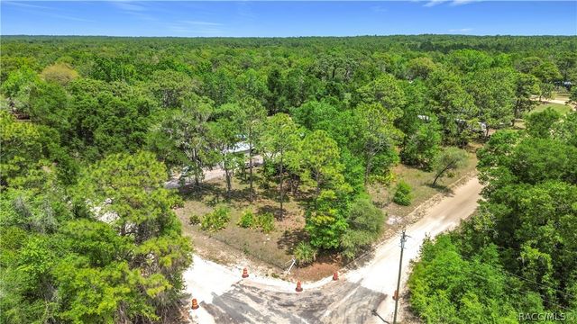 3065 N Amphibian Point, Crystal River, FL 34428