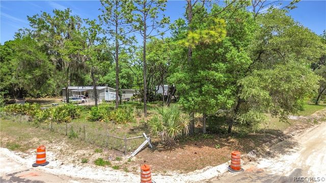 3065 N Amphibian Point, Crystal River, FL 34428