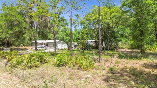 3065 N Amphibian Point, Crystal River, FL 34428