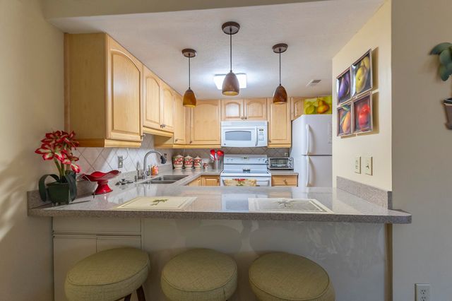 307 74th Ave N Apt 2D, Myrtle Beach, SC 29572