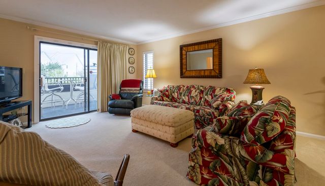 307 74th Ave N Apt 2D, Myrtle Beach, SC 29572