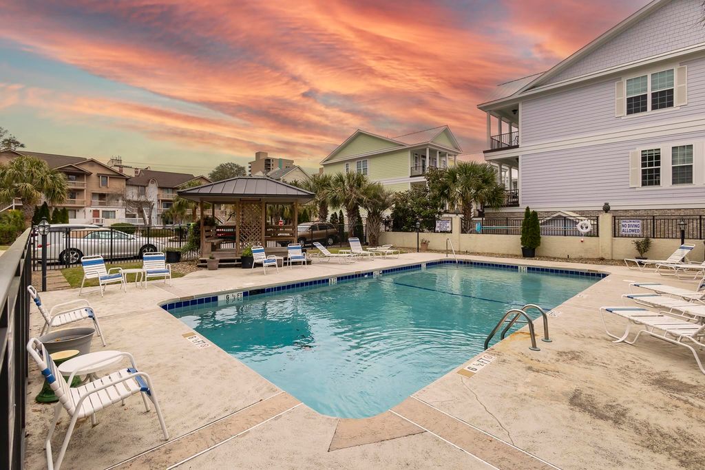 307 74th Ave N Apt 2D, Myrtle Beach, SC 29572 — photo 2