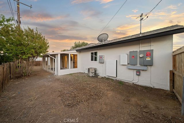 500 E Thornton, Hemet, CA 92543