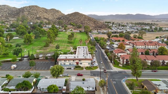 500 E Thornton, Hemet, CA 92543