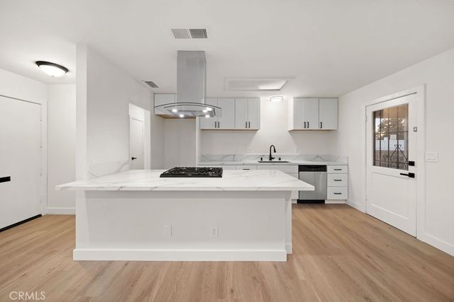 500 E Thornton, Hemet, CA 92543