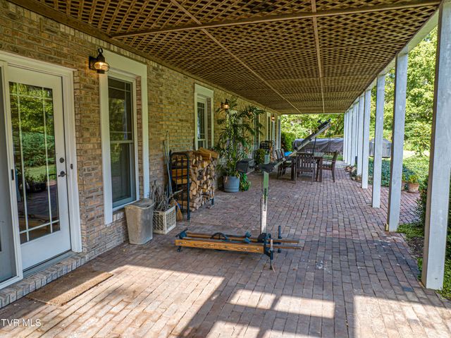 16020 Mendota Road, Abingdon, VA 24210