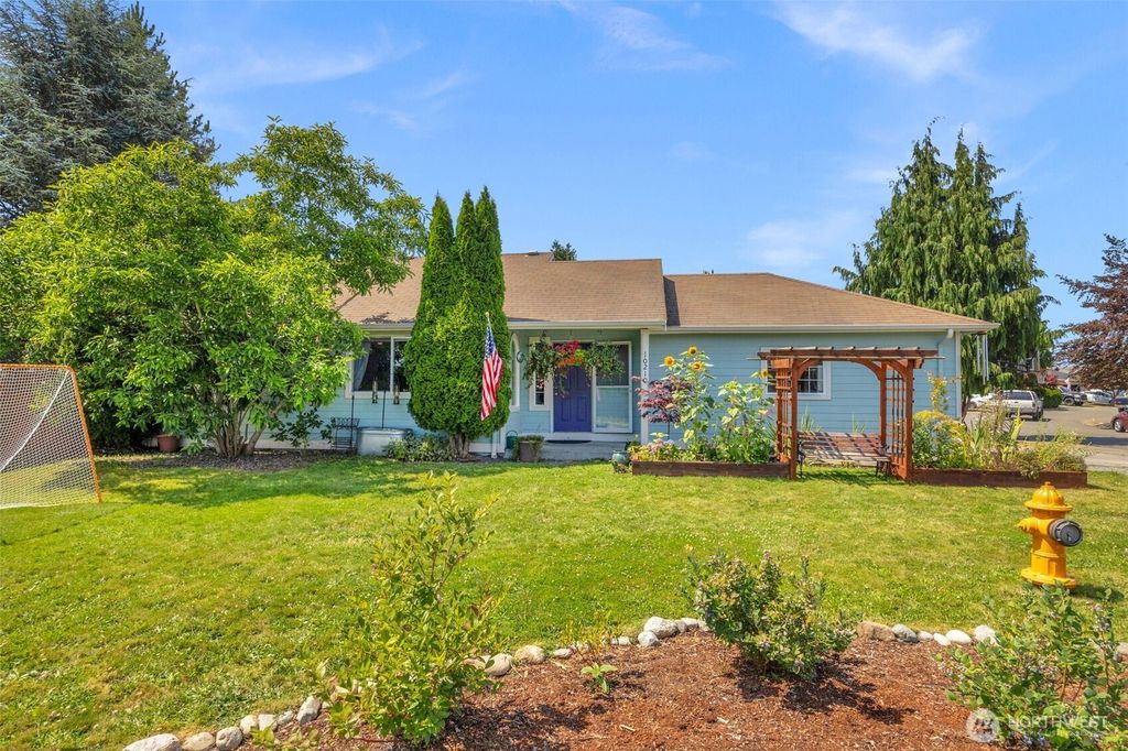 10210 59th Drive NE, Marysville, WA 98270