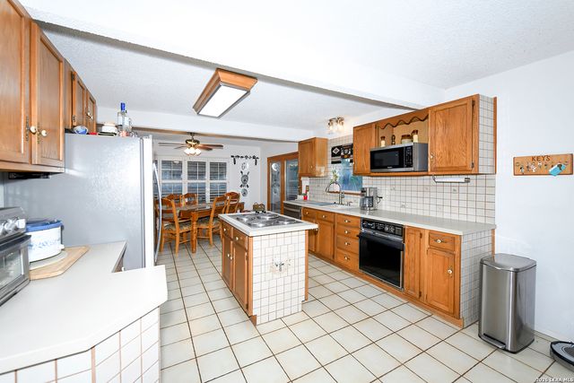 315 White Oak, Canyon Lake, TX 78133