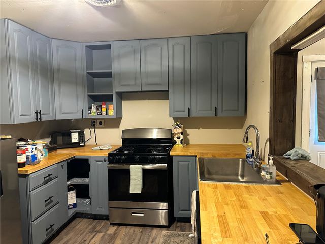 423 N Avenue A, Freeport, TX 77541