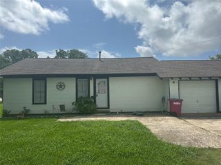 423 N Avenue A, Freeport, TX 77541