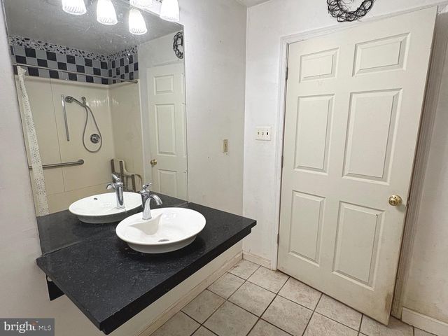 4215 BUFFALO RD, Mount Airy, MD 21771