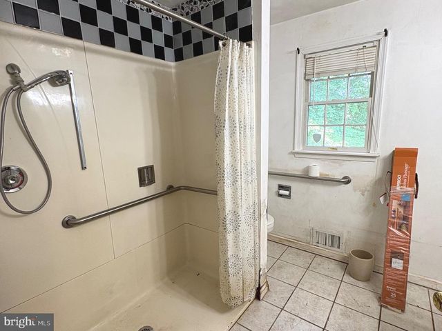 4215 BUFFALO RD, Mount Airy, MD 21771