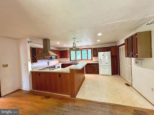 4215 BUFFALO RD, Mount Airy, MD 21771