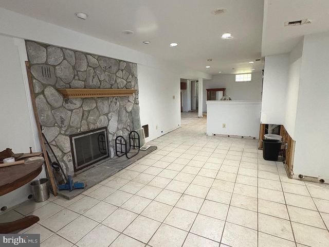 4215 BUFFALO RD, Mount Airy, MD 21771