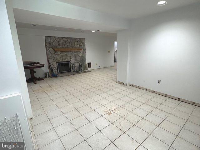 4215 BUFFALO RD, Mount Airy, MD 21771