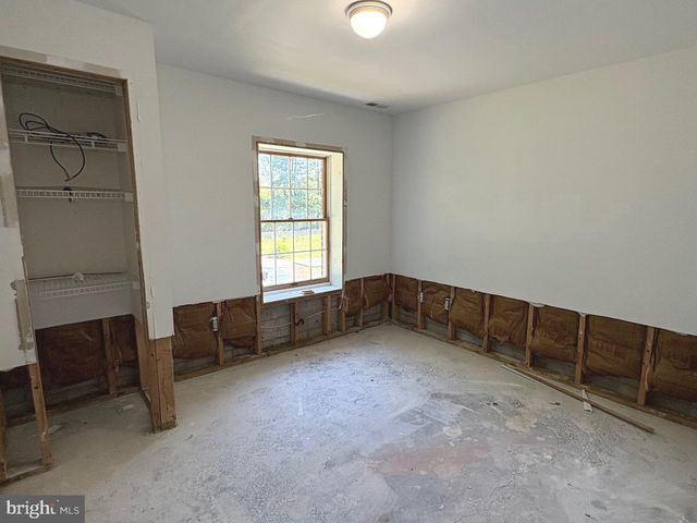 4215 BUFFALO RD, Mount Airy, MD 21771