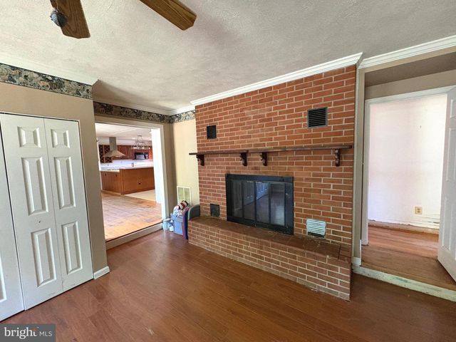4215 BUFFALO RD, Mount Airy, MD 21771