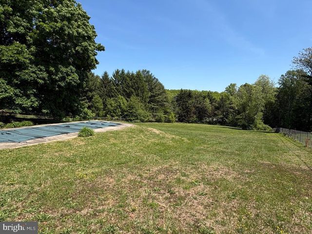 4215 BUFFALO RD, Mount Airy, MD 21771