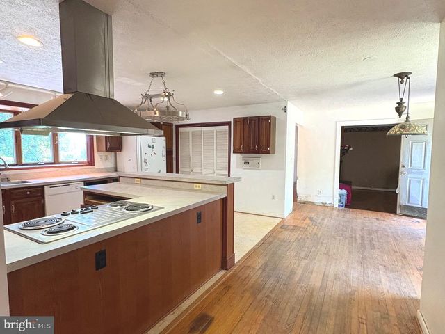 4215 BUFFALO RD, Mount Airy, MD 21771