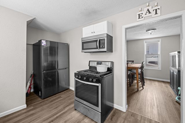 220 30th Avenue, East Moline, IL 61244