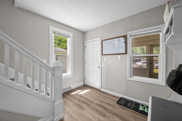 220 30th Avenue, East Moline, IL 61244