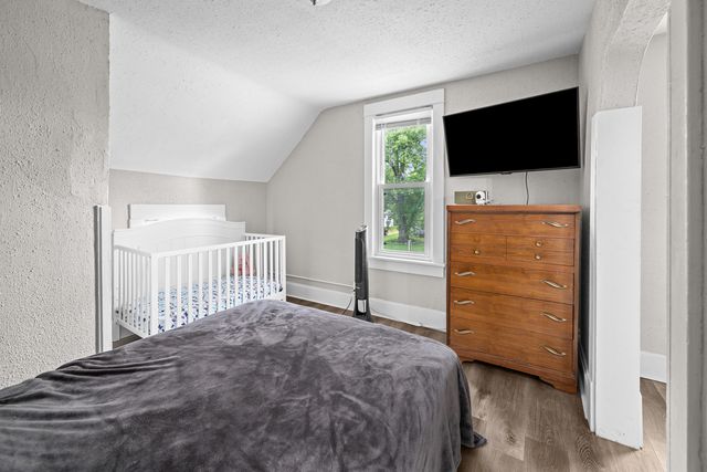 220 30th Avenue, East Moline, IL 61244
