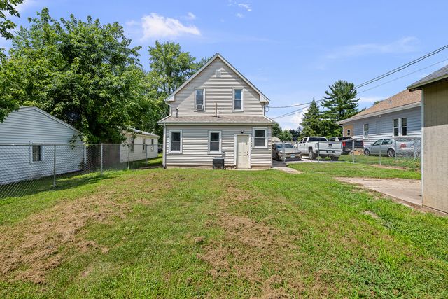 220 30th Avenue, East Moline, IL 61244