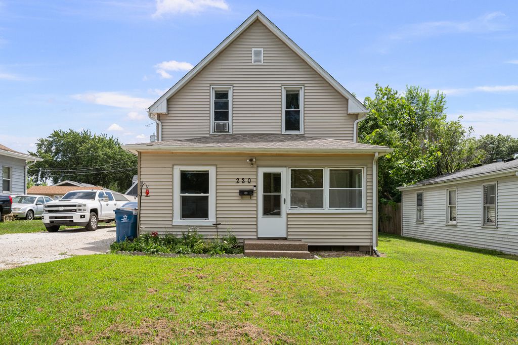 220 30th Avenue, East Moline, IL 61244