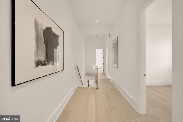 329 8TH ST NE, Washington, DC 20002