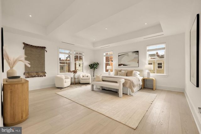 329 8TH ST NE, Washington, DC 20002