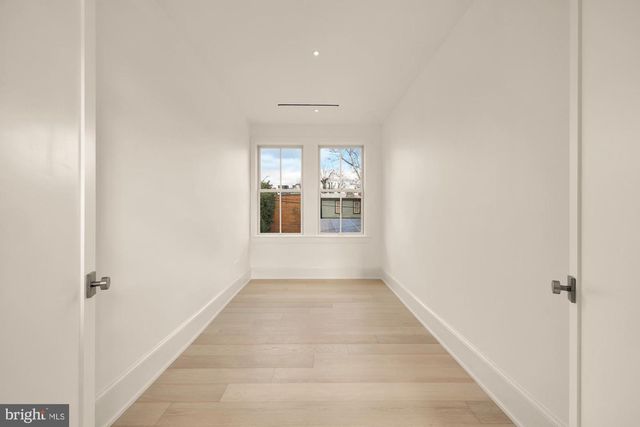 329 8TH ST NE, Washington, DC 20002