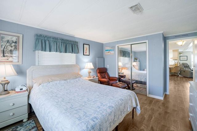 307 AVENUE OF DUKES, Nokomis, FL 34275
