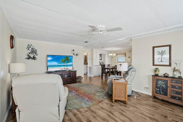 307 AVENUE OF DUKES, Nokomis, FL 34275