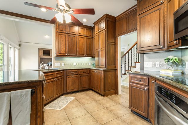 521 Hideaway Lane Central Lane, Hideaway, TX 75771