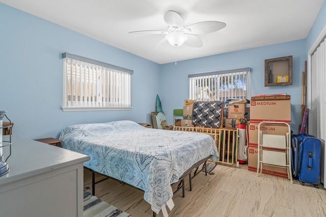 2402 Vialoux Dr, Corpus Christi, TX 78418