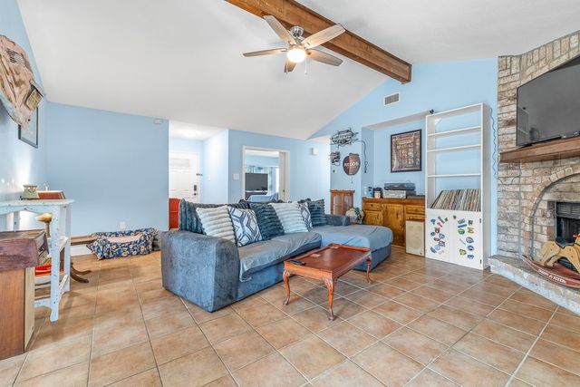 2402 Vialoux Dr, Corpus Christi, TX 78418