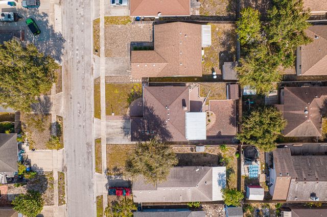 2402 Vialoux Dr, Corpus Christi, TX 78418