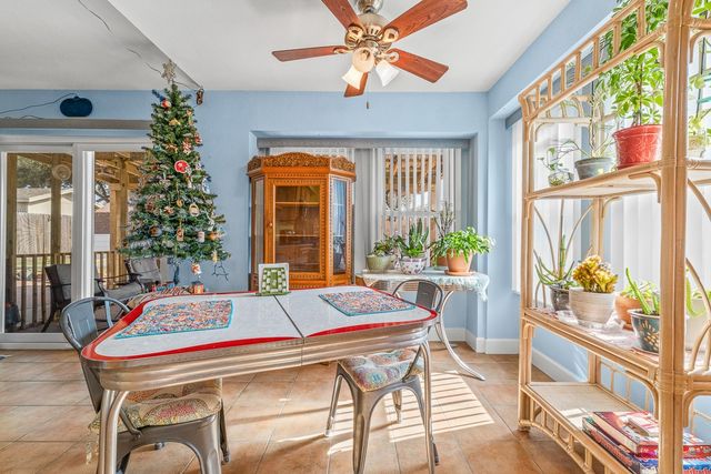 2402 Vialoux Dr, Corpus Christi, TX 78418