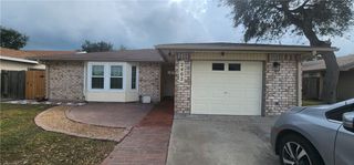 2402 Vialoux Dr, Corpus Christi, TX 78418