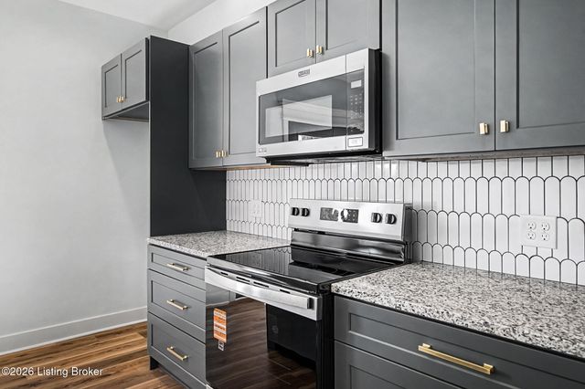 932 E Madison St, Louisville, KY 40204