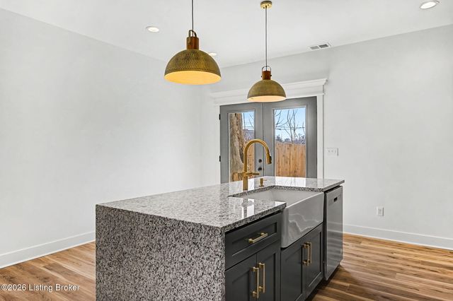 932 E Madison St, Louisville, KY 40204