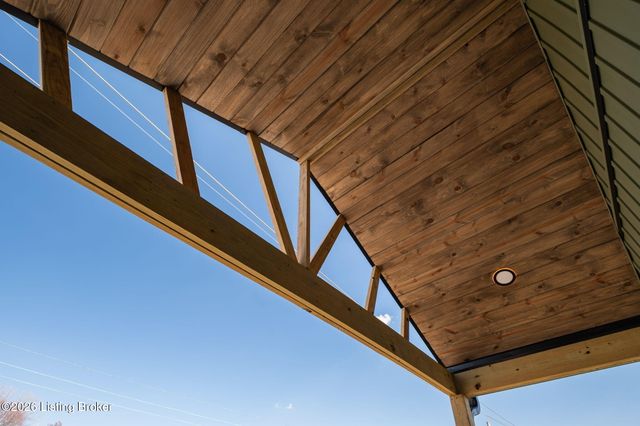 932 E Madison St, Louisville, KY 40204